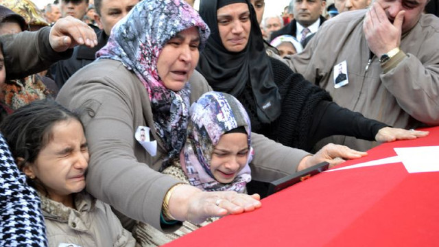 Cumhurbaşkanının talimatıyla şehit ailesine ev alındı