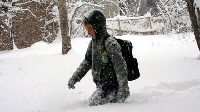 Çanakkalede kar nedeniyle okullar tatil edildi