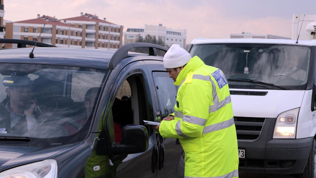 Trafik kazalarına karşı "broşürlü uyarı"