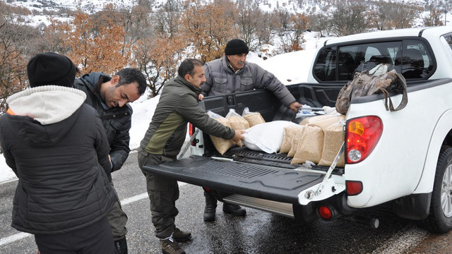 Tunceli'de yaban hayatı için yem bırakıldı