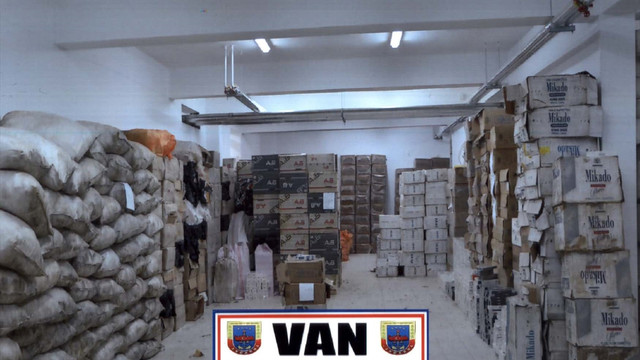 Van'daki kacak sigara operasyonu
