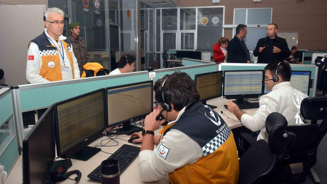 Yeni yıla acil çağrıları dinleyerek girdiler