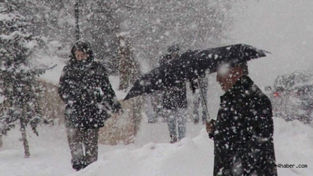 Meteorolojiden İstanbul için kar uyarısı! Yağış tahminlerden erken geliyor!