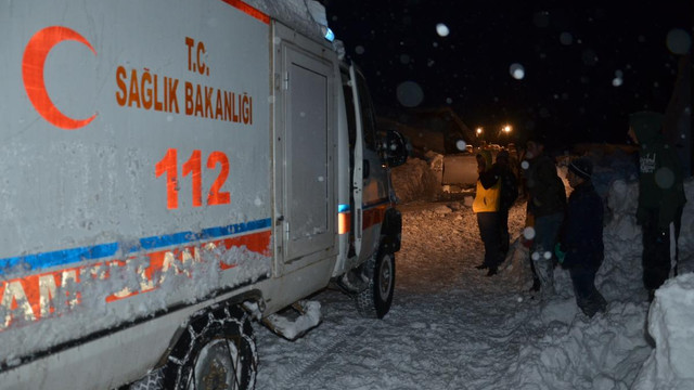 Yüksekova'da hasta kurtarma operasyonu