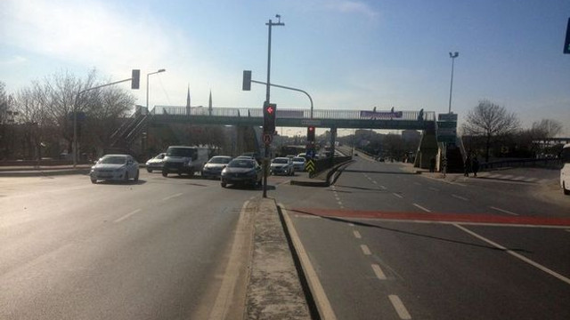 Darülaceze Perpa durağındaki yaya üst geçidi kalkıyor!