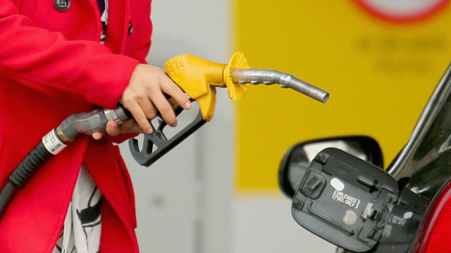 Benzine 7 kuruş indirim geldi