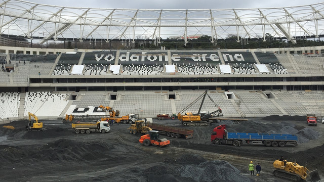 Beşiktaşın yeni stadı Vodafone Arenada kaba inşaat bitti!