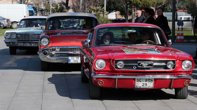 Kadıköyde Sevgi Konvoyu oluşturuldu