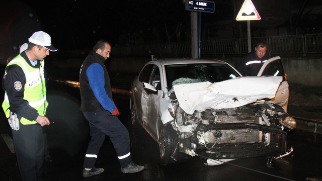 Tekirdağ Çerkezköyde 2 araç çarpıştı: 4 yaralı