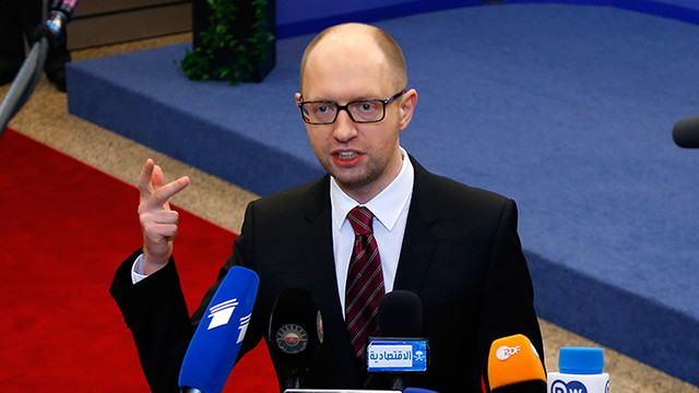 Ukraynada Yatsenyuk hükümeti parlamentodaki çoğunluğunu kaybetti