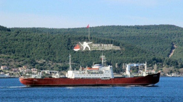 Rus donanmasına ait 2 gemi Çanakkale Boğazından geçti