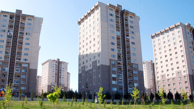 TOKİ emekli ve dar gelirliyi ev sahibi yapacak