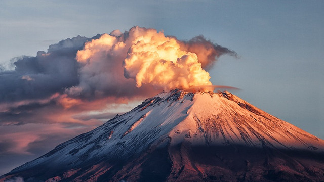 Alaskada bulunan Pavlof Yanardağı harekete geçti