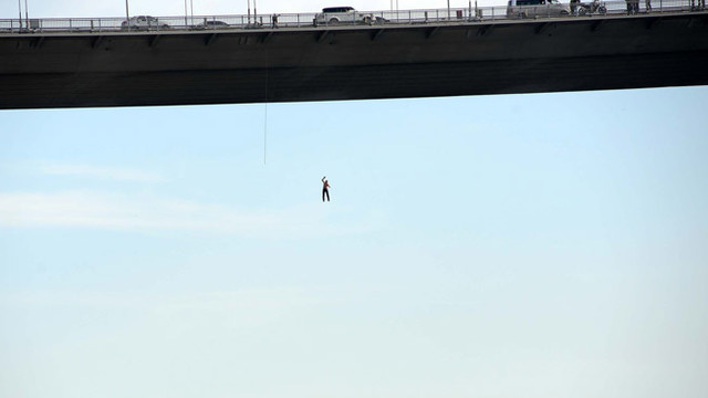 Boğaziçi Köprüsünde Erol Çetini intihara yönlendiren 2 kadının 10 yıl hapsi isteniyor