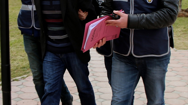 Ayakkabı izi hırsızı ele verdi