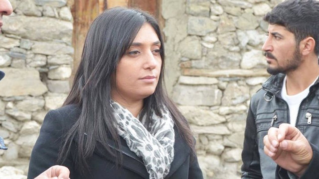 Vanın Çatak Belediye Meclis üyesi Evin Keve görevinden uzaklaştırıldı