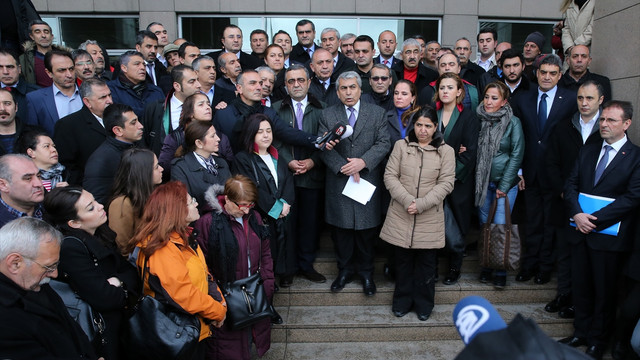 CHP'den, Erdoğan ve Davutoğlu hakkında suç duyurusu