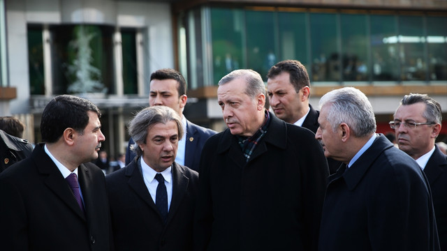 Cumhurbaşkanı Erdoğan, Taksim'de incelemelerde bulundu