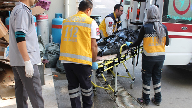 Deniz feneri kayalıklarında erkek cesedi bulundu