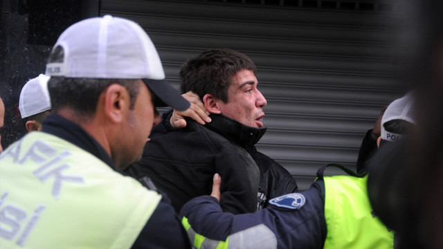 Düzce'de polisle tartışan kişi gözaltına alındı