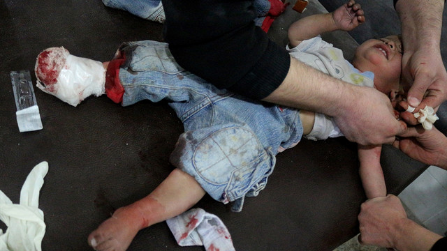 Esed rejimi, okul ve hastaneyi vurdu: En az 20 ölü