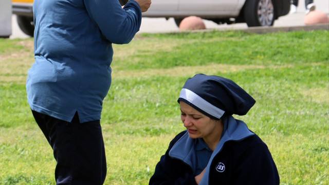 Freni patlayan kamyon ışıktaki araçlara çarptı:  8 yaralı