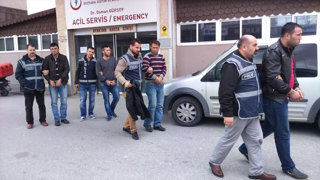 İzmir'de silahlı kavga: 1 ölü, 1 yaralı