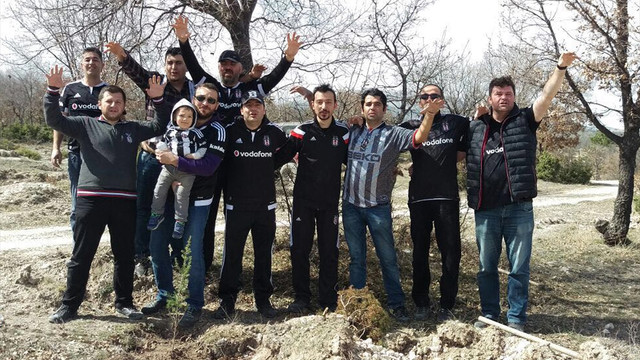 Kütahya'da Beşiktaş taraftarları 1903 fidan dikti