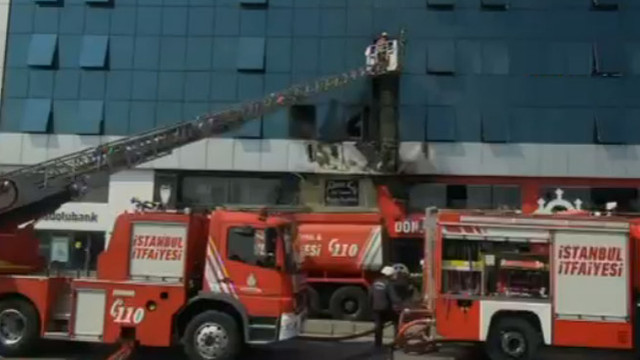 MHP İstanbul İl Başkanlığında yangın çıktı