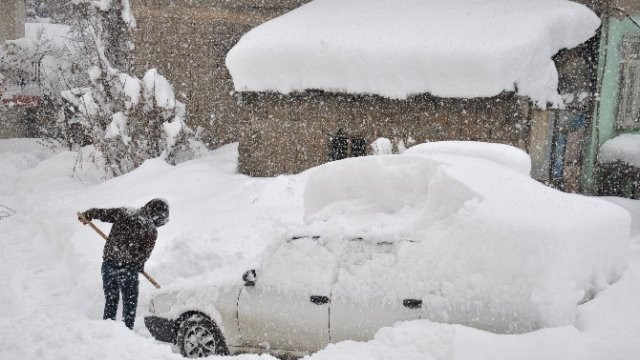 Doğu Anadolu kar yağışının etkisi altında