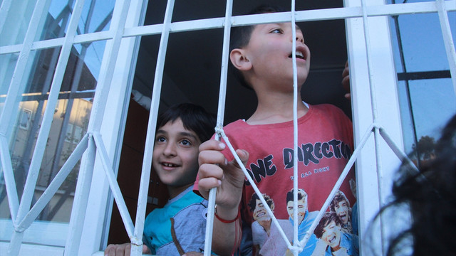 Oyuna daldılar, okulda mahsur kaldılar