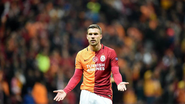 Galatasaraylı futbolcu Podolski sezon sonunda ayrılmayı planlıyor