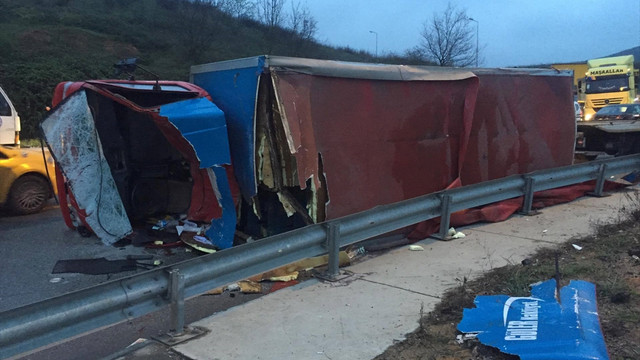 Sancaktepe'de zincirleme trafik kazası: 5 yaralı