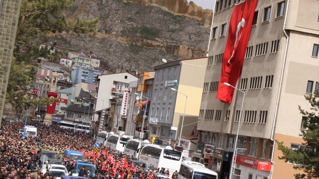 Şehitlerimizi uğurluyoruz