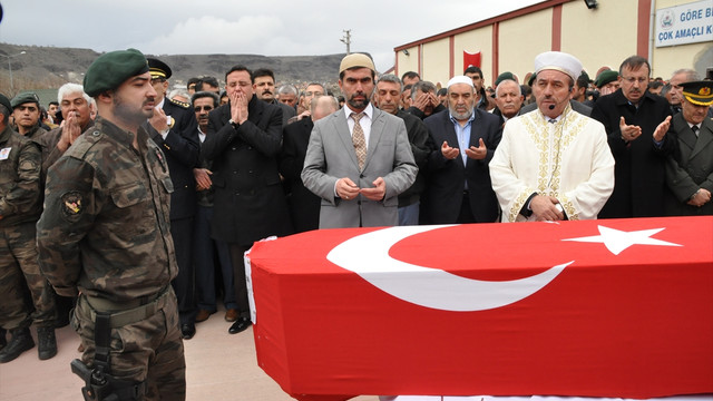 Şehitlerimizi uğurluyoruz