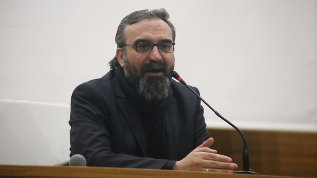 Siirt'te, Şehrin öte yakasından gelen adam Bediüzzaman konferansı