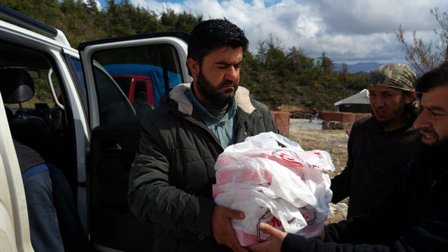 Suriye'ye yardımlar sürüyor