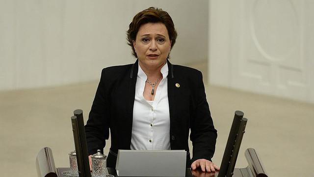 Çevre ve Şehircilik Bakanı Sarının kardeşi bıçaklı saldırı sonucu yaralandı