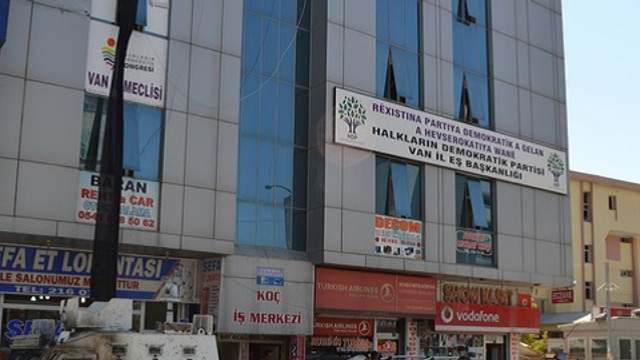 Vanda HDP ve DBP binalarında eş zamanlı arama yapıldı