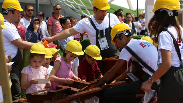 23 Nisan'ı EXPOda kutladılar