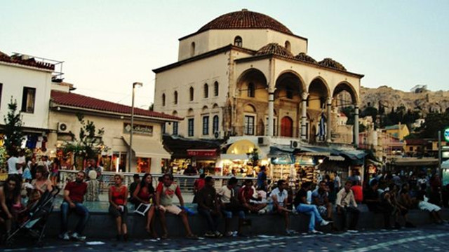 Atinada cami ve Müslüman mezarlığı sorunu