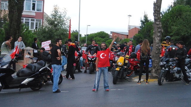 Motorcular bu kez şehitler için sürdü