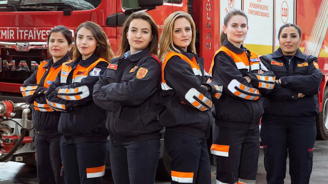 İzmirin kadın itfaiyecileri