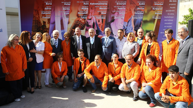 Adana'da ahşap oyma kursu açıldı