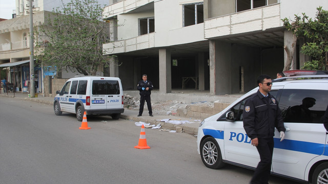 Adıyaman'da resmi evraklar kaldırımda bulundu