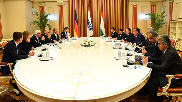 Almanya Dışişleri Bakanı Steinmeier Tacikistan'da