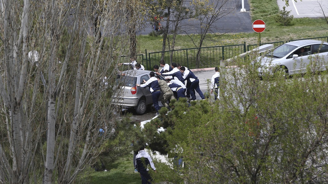 Ankara'da askeri gazinonun çatısında yangın çıktı