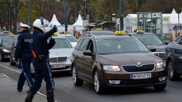 Avusturya’da taksicilerden Uber protestosu