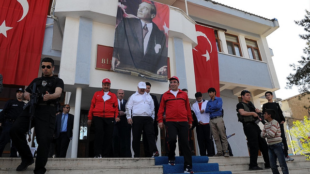 Bakan Yılmaz, sağlıklı yaşam için pedal çevirdi