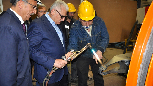 Bakanlar Yılmaz ve Yıldırım Sivas'ta